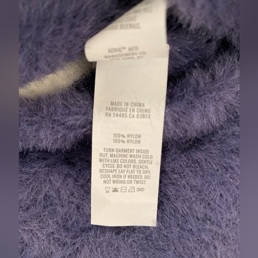 Aerie Women’s Flurry Crew Neck Sweater Oversized Small Blue, Green, and White - Picture 8 of 8